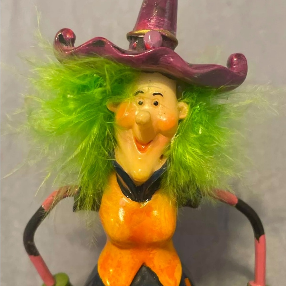 Vintage Halloween Witch Ornament Figurine Black Cat 6 inch Polystone Greenbrier